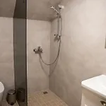 Muhu Kulla Saadu Puhkemaja Mere Aeaeres Konukevi *