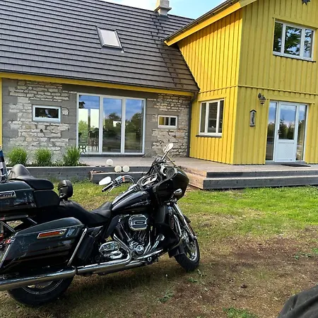 Muhu Kulla Saadu Puhkemaja Mere Aeaeres Pensionat Raugi