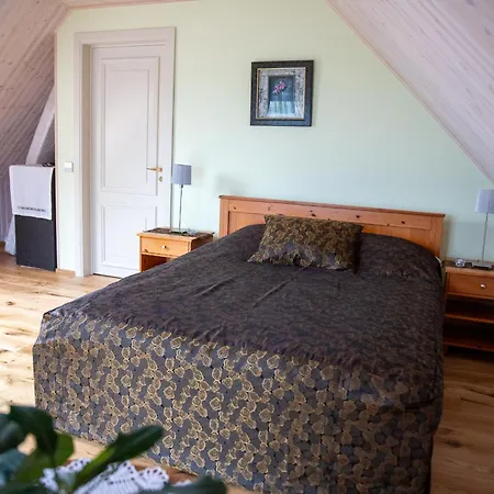 Pensionat Muhu Kulla Saadu Puhkemaja Mere Aeaeres Raugi