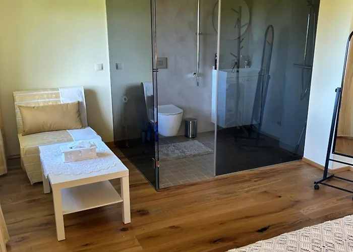 Pensionat Muhu Kulla Saadu Puhkemaja Mere Aeaeres Raugi