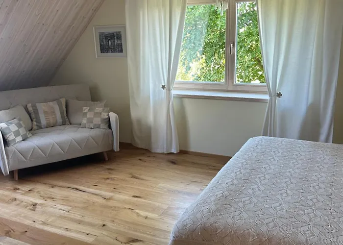 Muhu Kulla Saadu Puhkemaja Mere Aeaeres Raugi