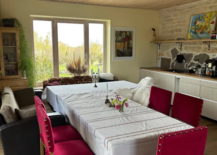 Muhu Kulla Saadu Puhkemaja Mere Aeaeres Raugi