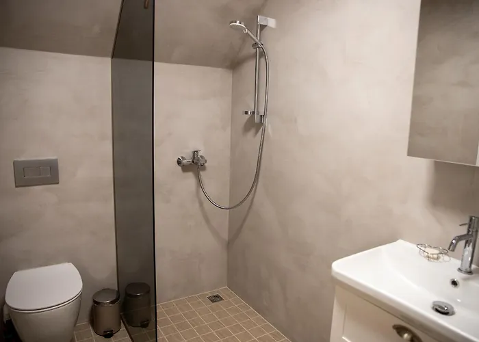 Muhu Kulla Saadu Puhkemaja Mere Aeaeres Pensionat *