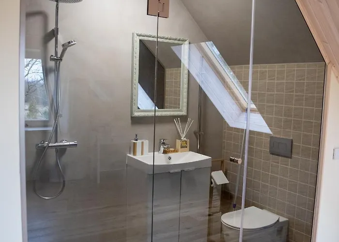 Muhu Kulla Saadu Puhkemaja Mere Aeaeres *