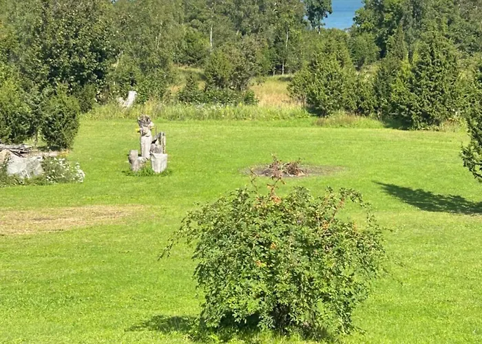 Muhu Kulla Saadu Puhkemaja Mere Aeaeres *