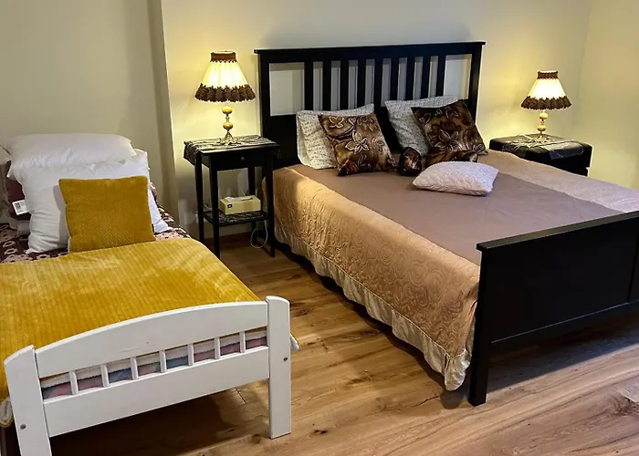 Muhu Kulla Saadu Puhkemaja Mere Aeaeres Raugi